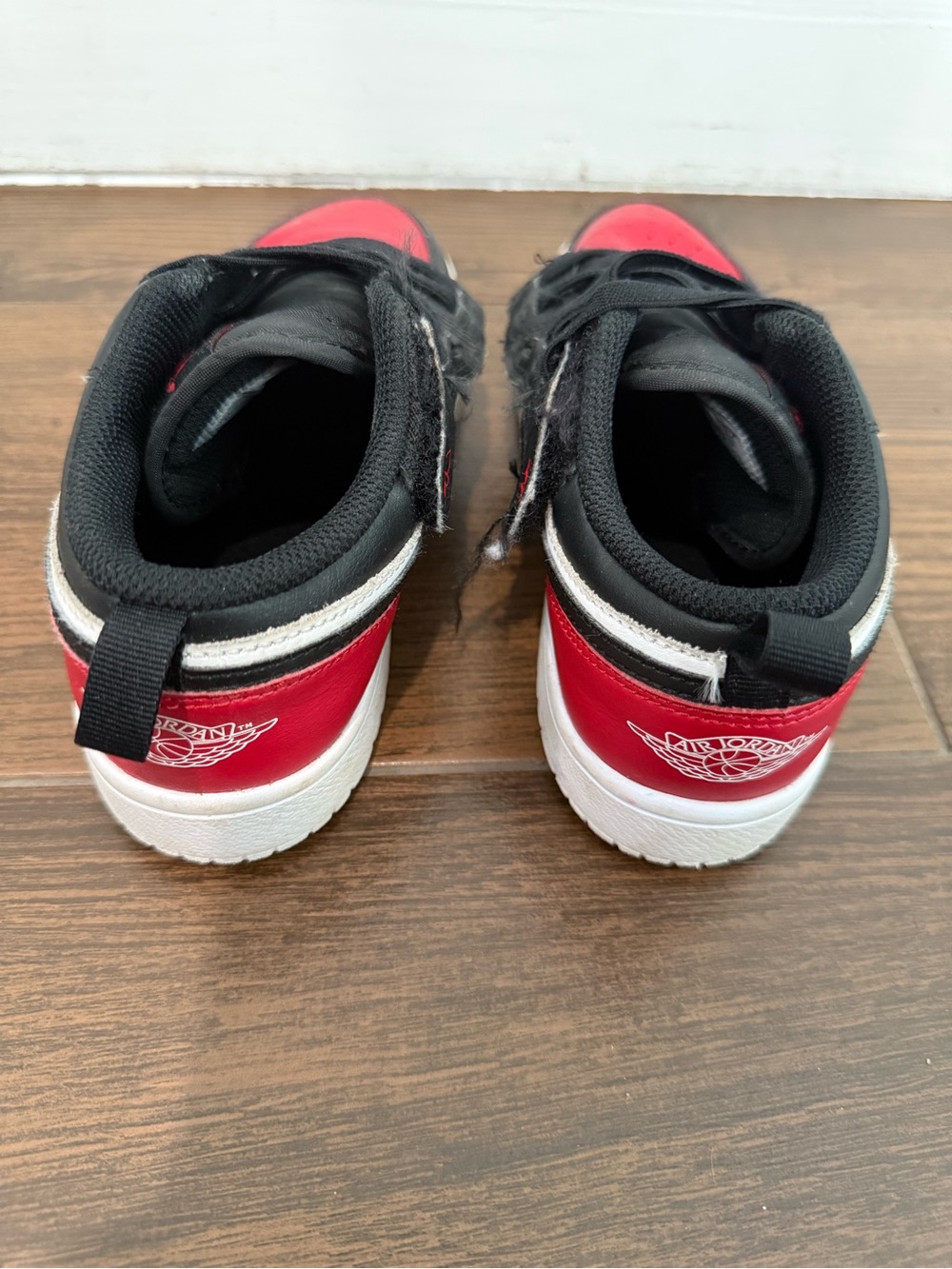 EUC kids Nike Jordan red, black and white size 2 youth - Picture 2 of 3